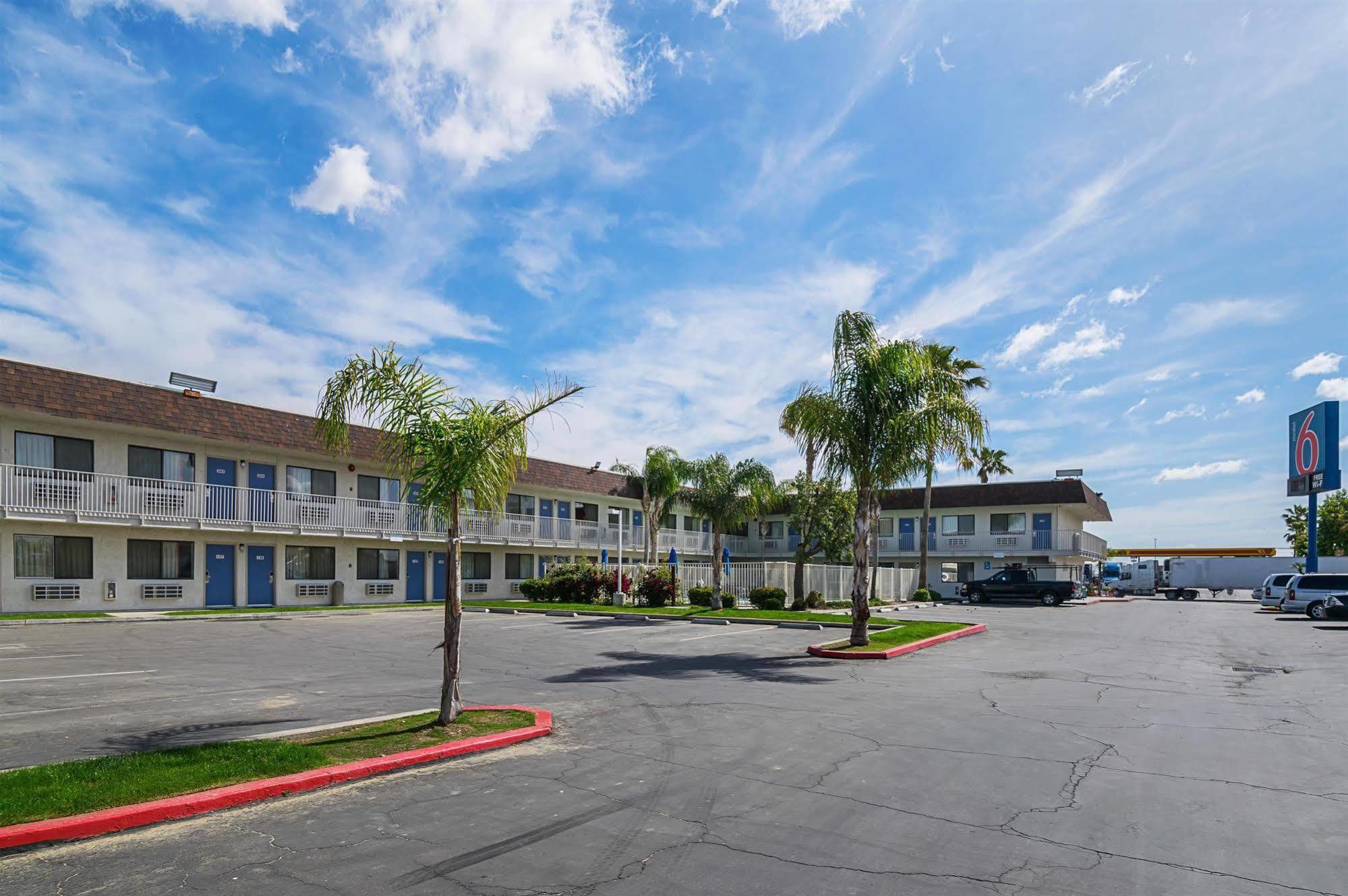 Motel 6 Lost Hills / Buttonwillow Racetrack ภายนอก รูปภาพ